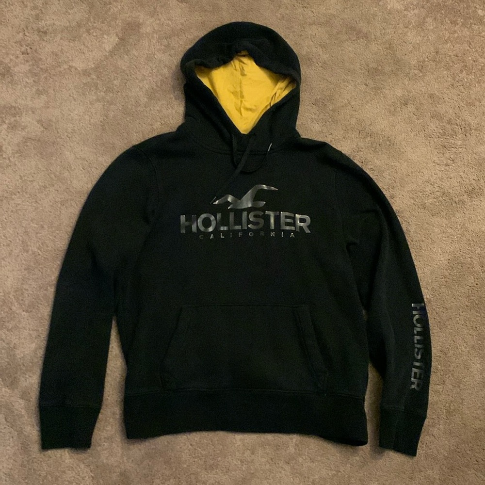 Hollister Men’s Size Medium Black/Blue Long Sleeve Hoodie